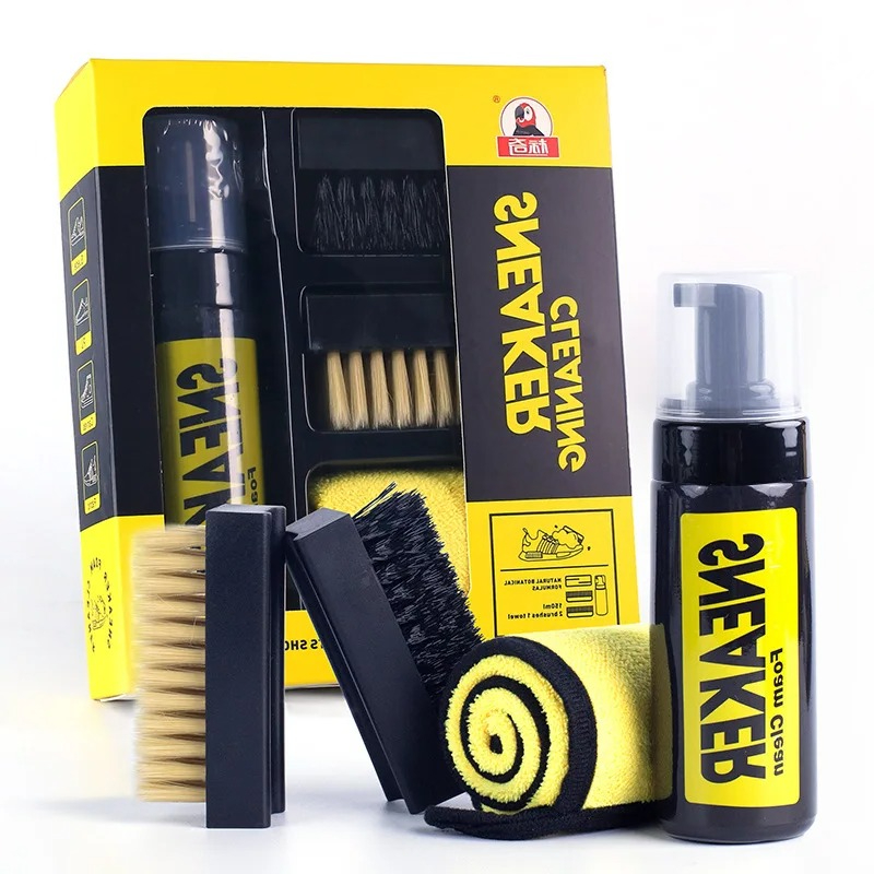 White Sneaker Care Kit - 150ml水なしフォームスニーカークリーナーキット（ブラシとクロス付き）白い靴、スエードブーツ、ドライクリーニング用